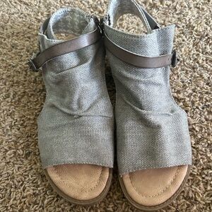 Malibu Gray Open-Toe Sandals